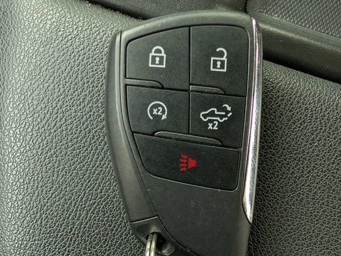 Used 2023 Chevrolet Silverado 1500 Custom AWD/4WD image 26