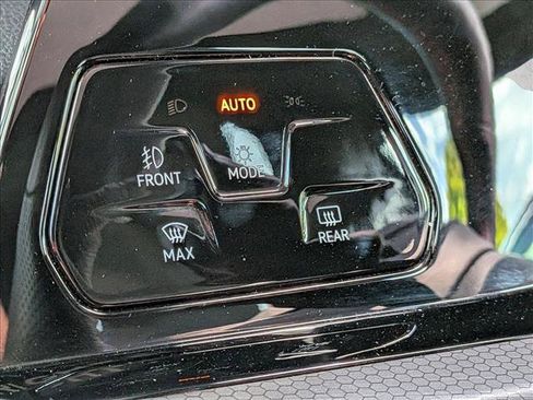 Used 2024 Volkswagen GTI SE FWD image 11