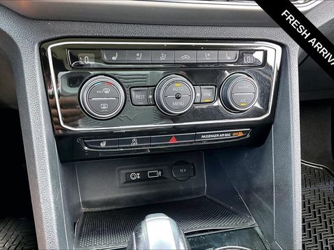 Used 2019 Volkswagen Atlas SEL Premium AWD/4WD image 16