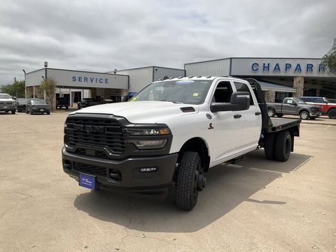 Used 2025 RAM 3500 Tradesman AWD/4WD image 2