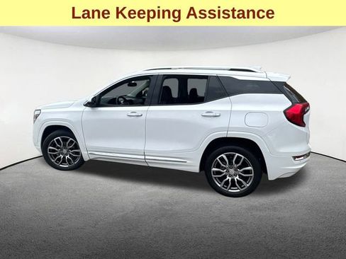 Used 2023 GMC Terrain Denali image 8