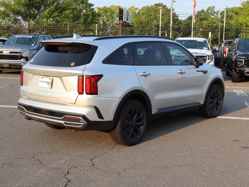 Used 2022 Kia Sorento SX AWD/4WD image 21