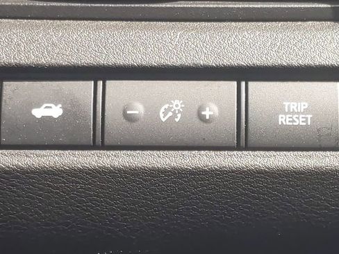 Used 2025 Nissan Altima 2.5 SV image 27