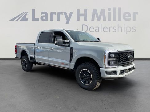 New 2025 Ford F250 Lariat w/ Lariat Ultimate Package image 4