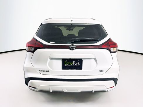 Used 2023 Nissan Kicks SR image 7