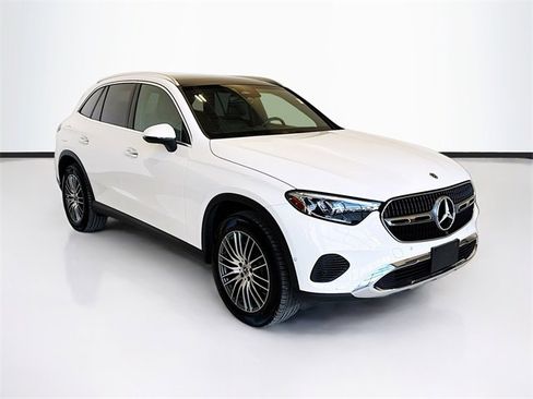 Certified 2025 Mercedes-Benz GLC 300 4MATIC image 3