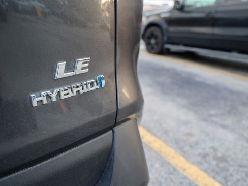 Certified 2024 Toyota RAV4 LE AWD/4WD image 12