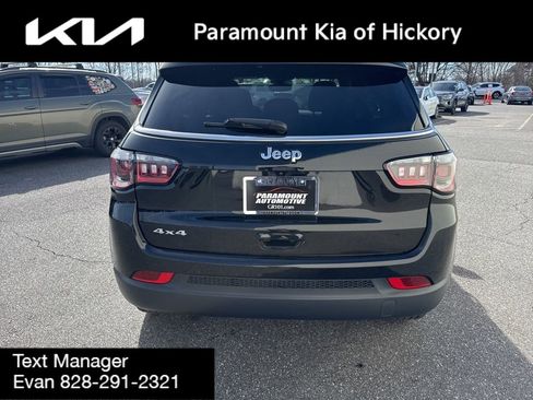 Used 2024 Jeep Compass Sport image 6