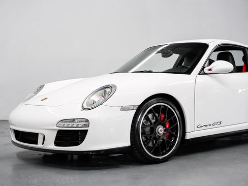 Used 2011 Porsche 911 Carrera GTS RWD image 30