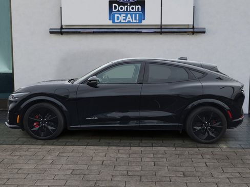 Certified 2025 Ford Mustang Mach-E GT image 6