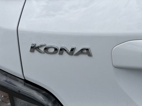 Used 2023 Hyundai Kona SEL FWD image 9