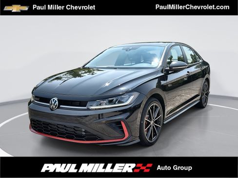 Used 2025 Volkswagen Jetta GLI Autobahn FWD image 1
