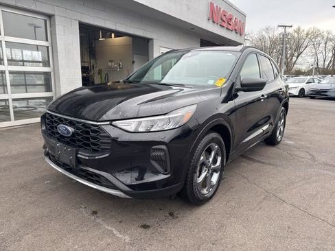 Used 2023 Ford Escape ST-Line w/ Tech Pack #1 image 5