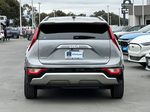 Used 2023 Kia Niro FWD image 5