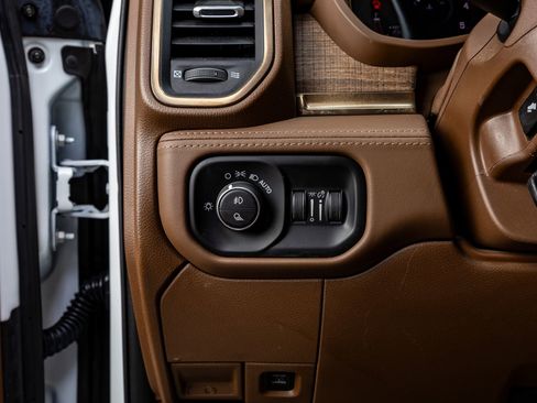 Used 2024 RAM 3500 Limited w/ Safety Group image 18