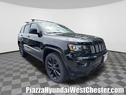 Used 2018 Jeep Grand Cherokee Altitude AWD/4WD image 1