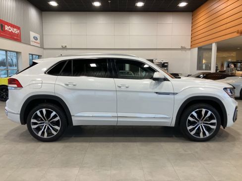 Used 2023 Volkswagen Atlas Cross Sport SEL Premium R-Line image 4