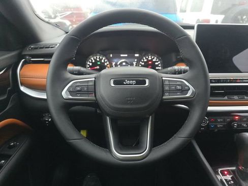 Used 2024 Jeep Compass Limited AWD/4WD image 3