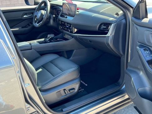 Certified 2024 Nissan Rogue SL w/ SL Premium Package FWD image 27