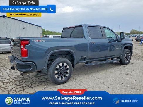 Used 2020 Chevrolet Silverado 2500 Custom w/ Custom Value Package AWD/4WD image 4