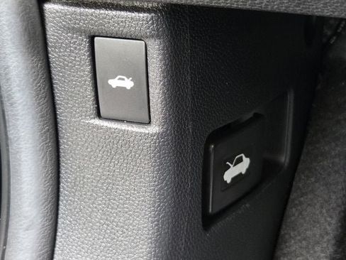 Used 2025 Honda Accord LX image 33