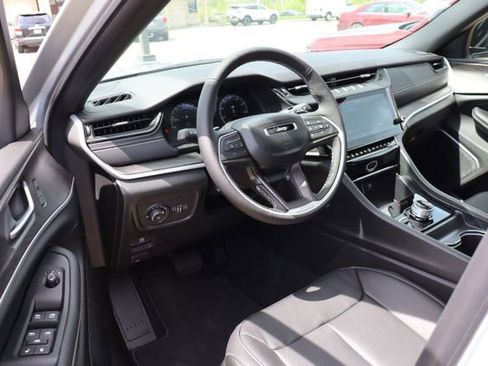 New 2026 Jeep Grand Cherokee L Limited AWD/4WD image 13