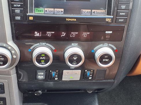 Used 2012 Toyota Sequoia Platinum AWD/4WD image 20
