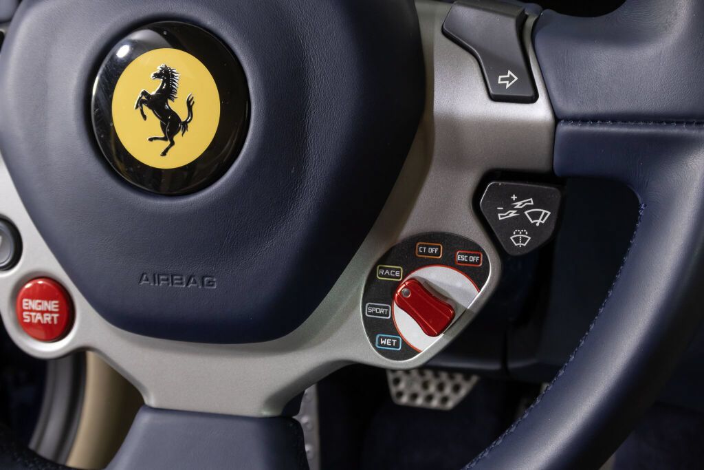 Used 2017 Ferrari F12 Berlinetta RWD image 32