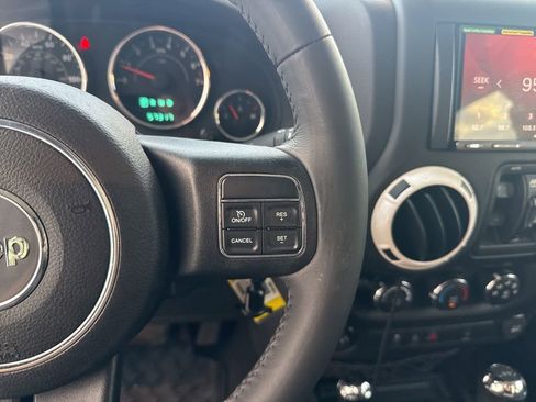 Used 2013 Jeep Wrangler Unlimited Sahara w/ Connectivity Group image 19