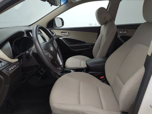 Used 2018 Hyundai Santa Fe SE FWD image 17