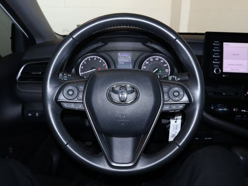 Used 2024 Toyota Camry SE image 24
