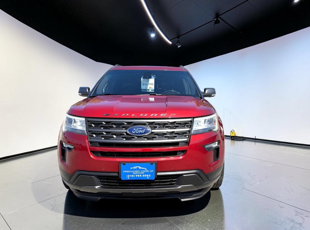 Used 2019 Ford Explorer XLT w/ Equipment Group 202A FWD image 8