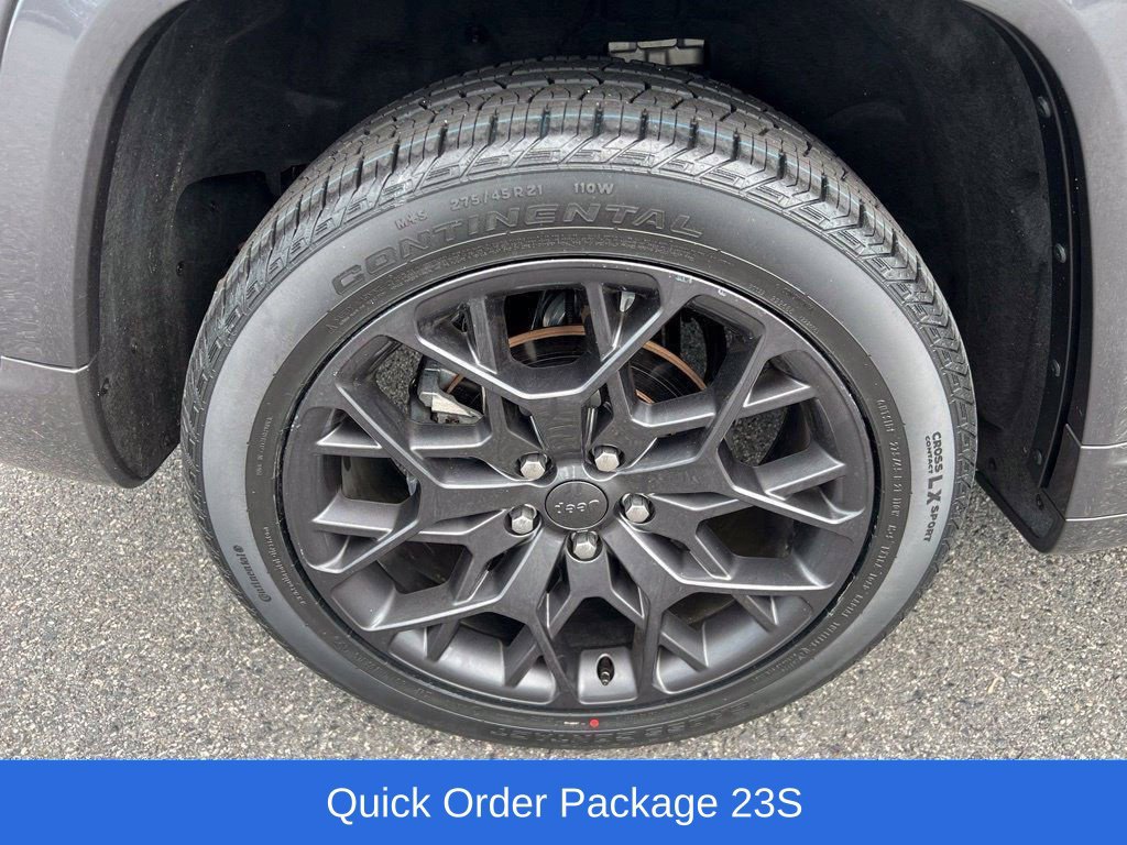 Certified 2025 Jeep Grand Cherokee Summit w/ Obsidian Package AWD/4WD image 15