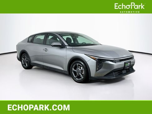 Used 2025 Kia K4 FWD image 1