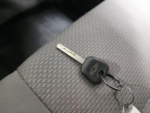 Used 2015 Chevrolet Silverado 1500 W/T image 24