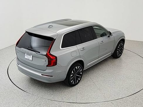 Certified 2026 Volvo XC90 B6 Plus AWD/4WD image 35