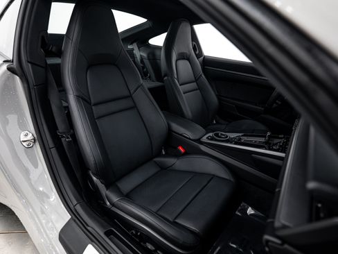 Certified 2021 Porsche 911 Carrera image 14