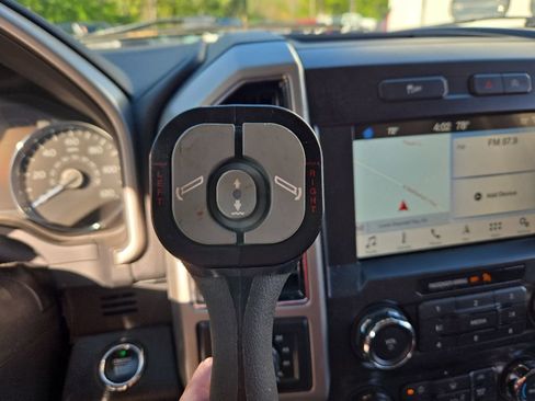 Used 2019 Ford F150 Lariat w/ Trailer Tow Package AWD/4WD image 13