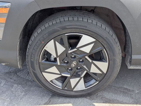 Used 2025 Hyundai Kona SEL AWD/4WD image 13