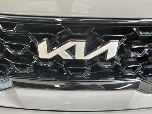 Used 2023 Kia Sorento SX AWD/4WD image 8