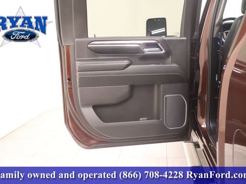 Used 2024 Chevrolet Silverado 2500 LTZ w/ LTZ Plus Package image 7
