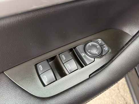 Used 2022 Chevrolet Blazer LT image 12