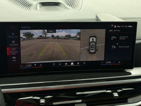 Used 2024 BMW X7 M60i w/ Executive Package AWD/4WD image 18