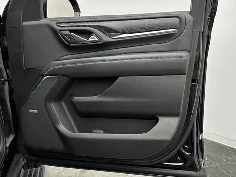 Used 2021 GMC Yukon Denali w/ Denali Premium Package image 38