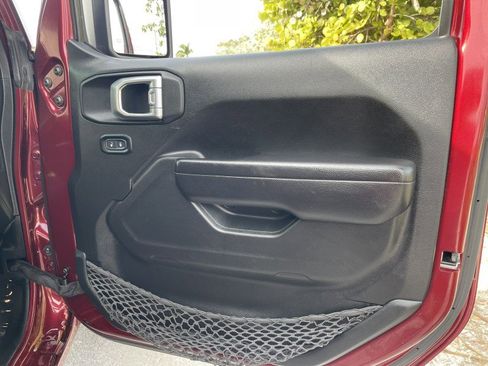 Used 2021 Jeep Wrangler Unlimited Sport image 30