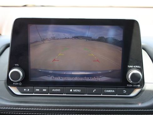 Used 2022 Nissan Rogue SV w/ SV Premium Package FWD image 19