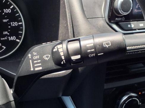 Used 2025 Nissan Rogue S FWD image 25