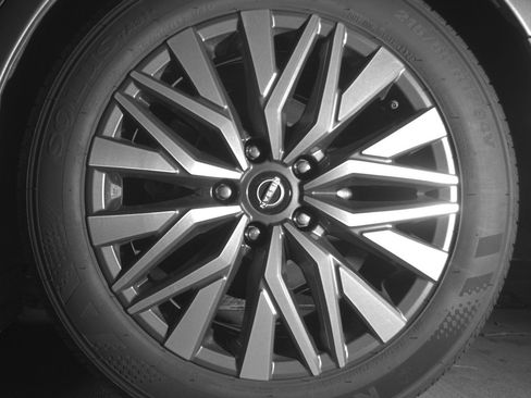 Used 2025 Nissan Altima 2.5 SV FWD image 14