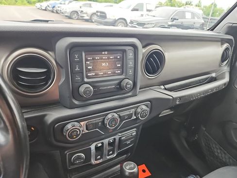Used 2020 Jeep Wrangler Sport AWD/4WD image 19