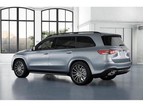 New 2025 Mercedes-Benz GLS 580 4MATIC image 30